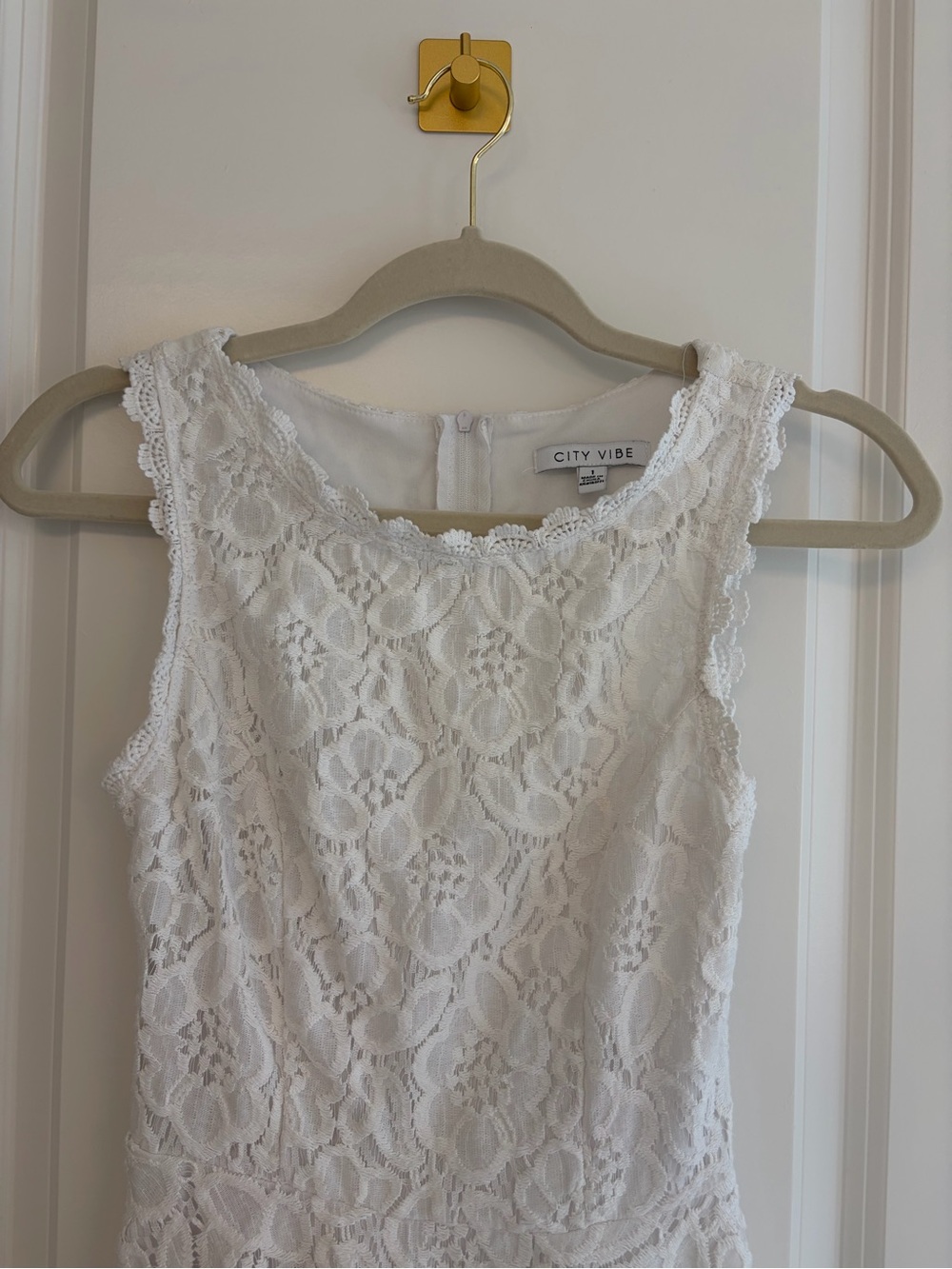 City Vibe White Lace Sleeveless Dress